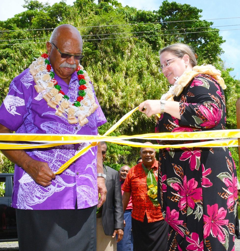 Prime Minister Sitiveni Rabuka and U.S. Ambassador Marie. C. Damour open the Urata Lookout Cafe